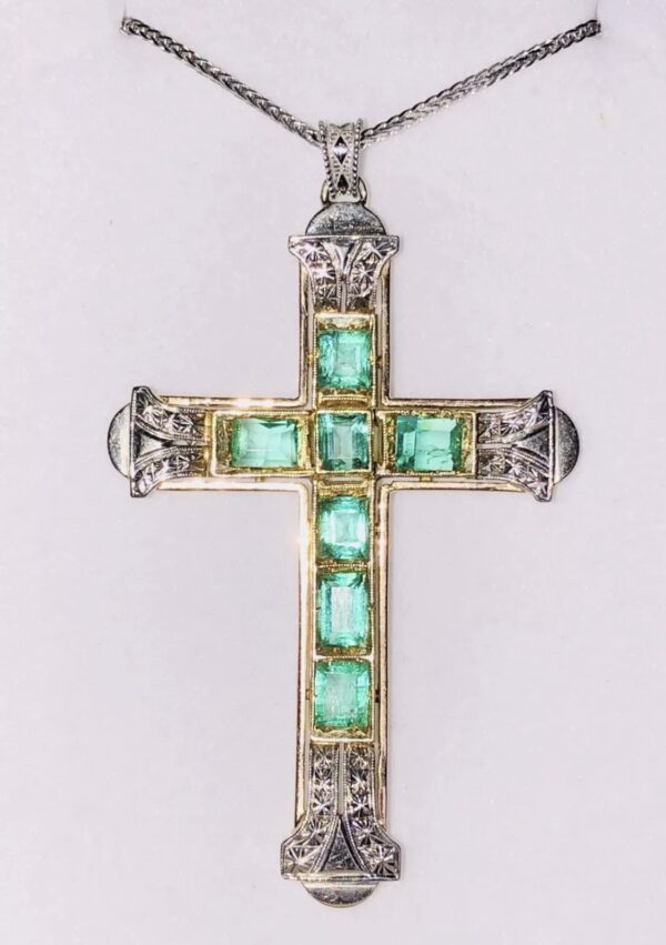 18K Gold Antique Genuine Emerald Cross Pendant Necklace